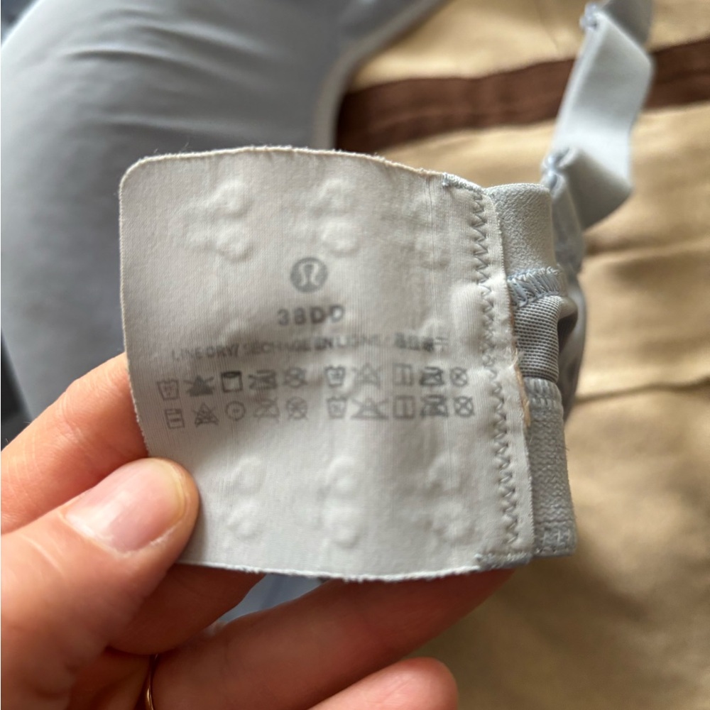 Lululemon Light Blue sports bra - Picture 3 of 5